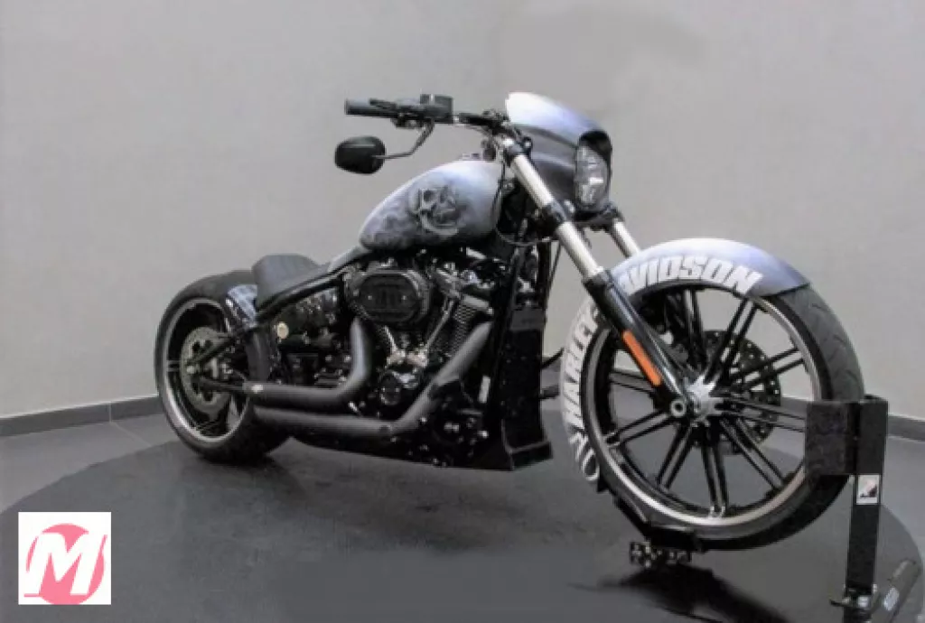Imagens anúncio Harley-Davidson Breakout Breakout (FXBRS) blur